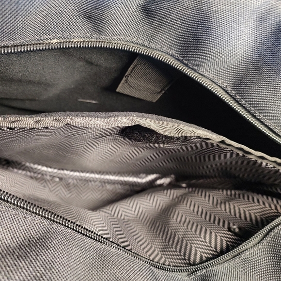 OGIO Travel Tote - Picture 7 of 7